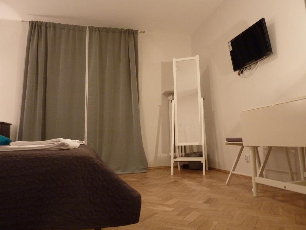 Koro De Varsovio - Apartament Ciasna 10 المظهر الخارجي الصورة